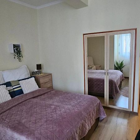 Anna Gyöngye Apartman Debrecen Exteriör bild