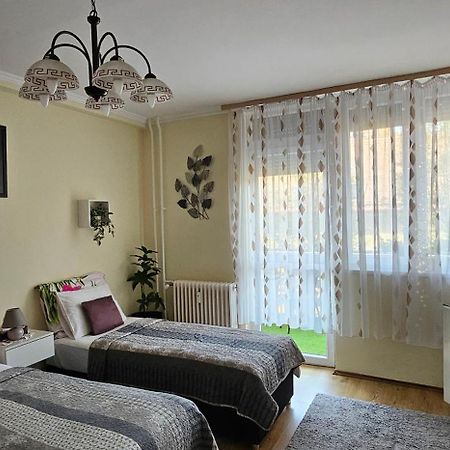 Anna Gyöngye Apartman Debrecen Exteriör bild