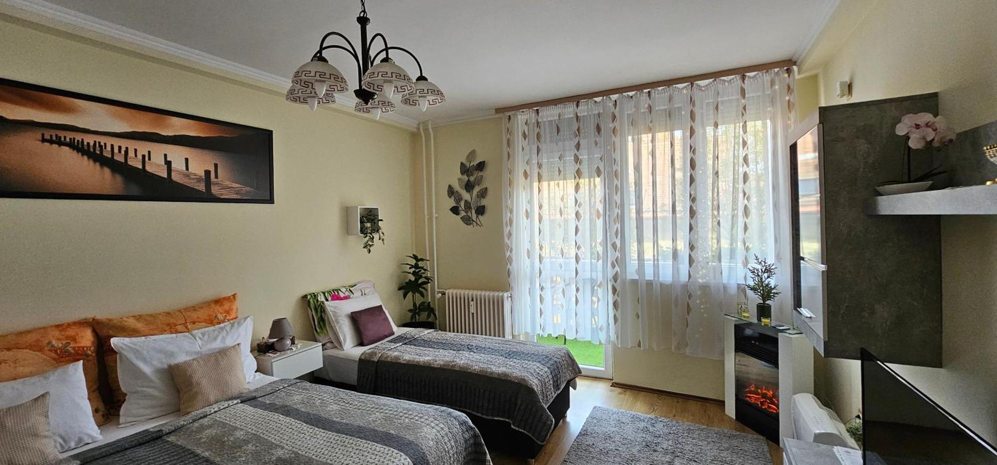 Anna Gyöngye Apartman Debrecen Exteriör bild