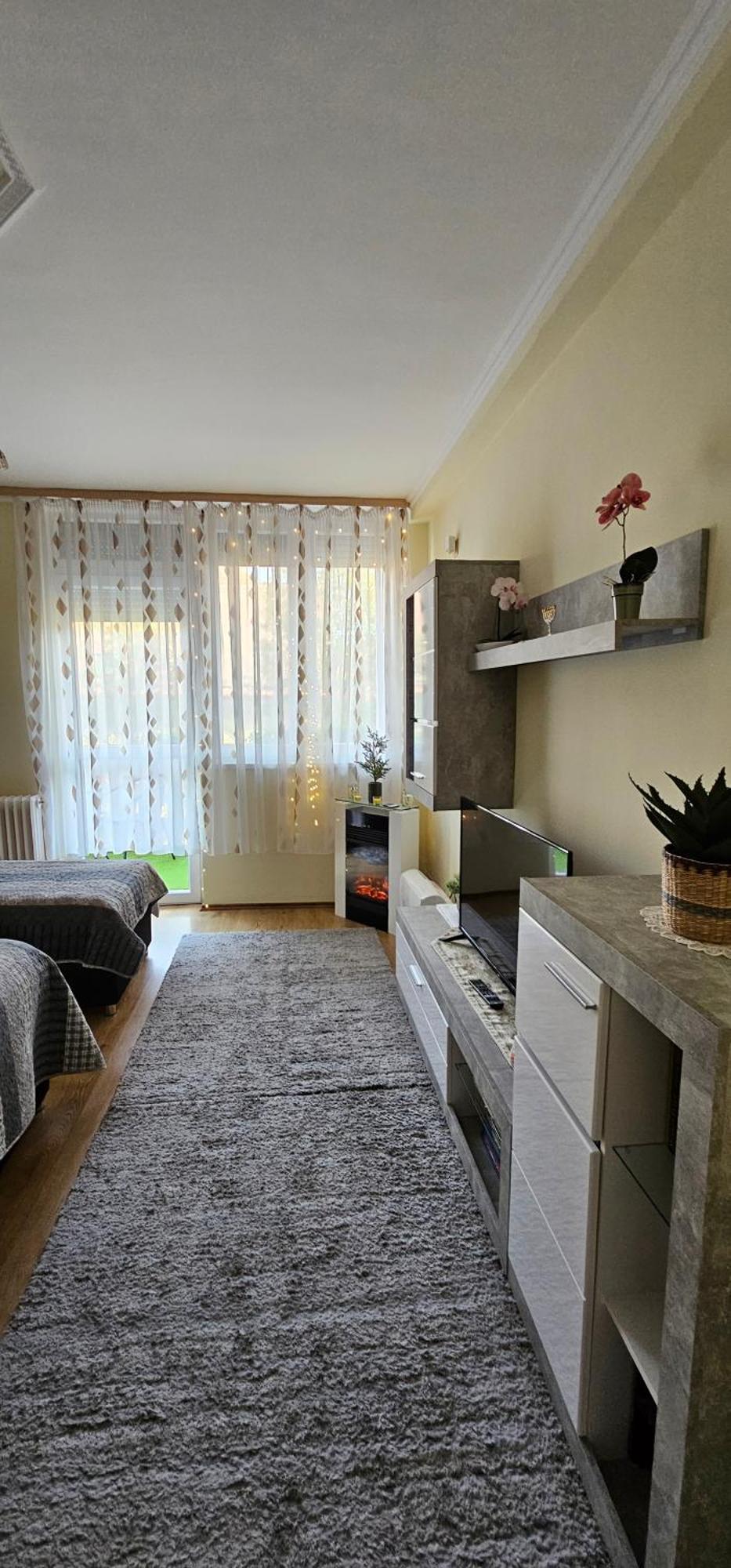 Anna Gyöngye Apartman Debrecen Exteriör bild